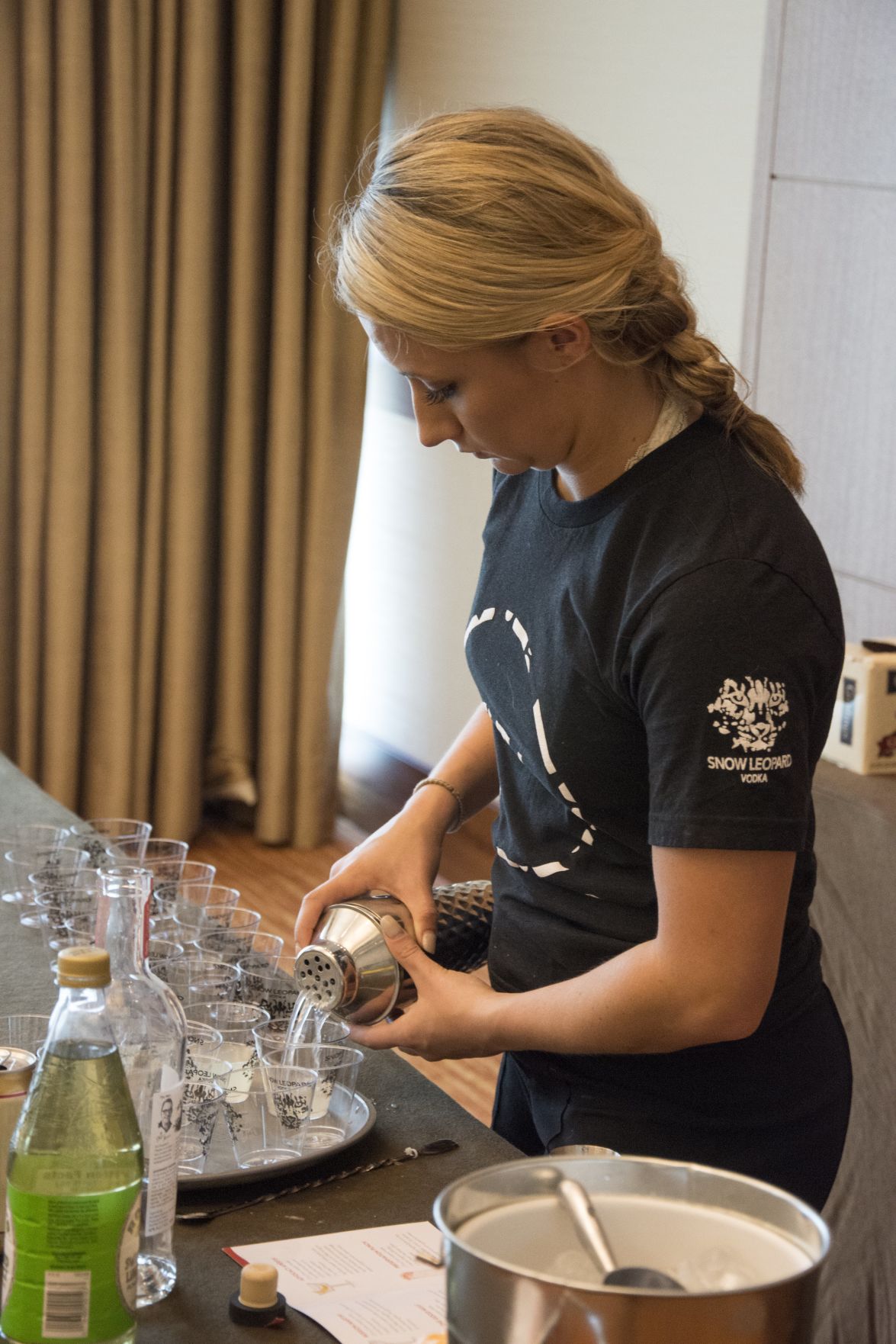 2018 Taste & Toast: Craft-Your-Own Cocktails Demo